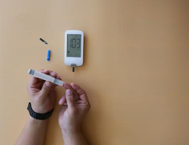 Glucose Monitors for Non-Diabetics: Fitness Tracking Revolution